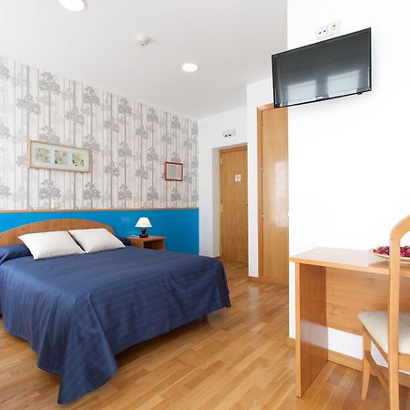 Hostal Montaloya Madrid Ngoại thất bức ảnh