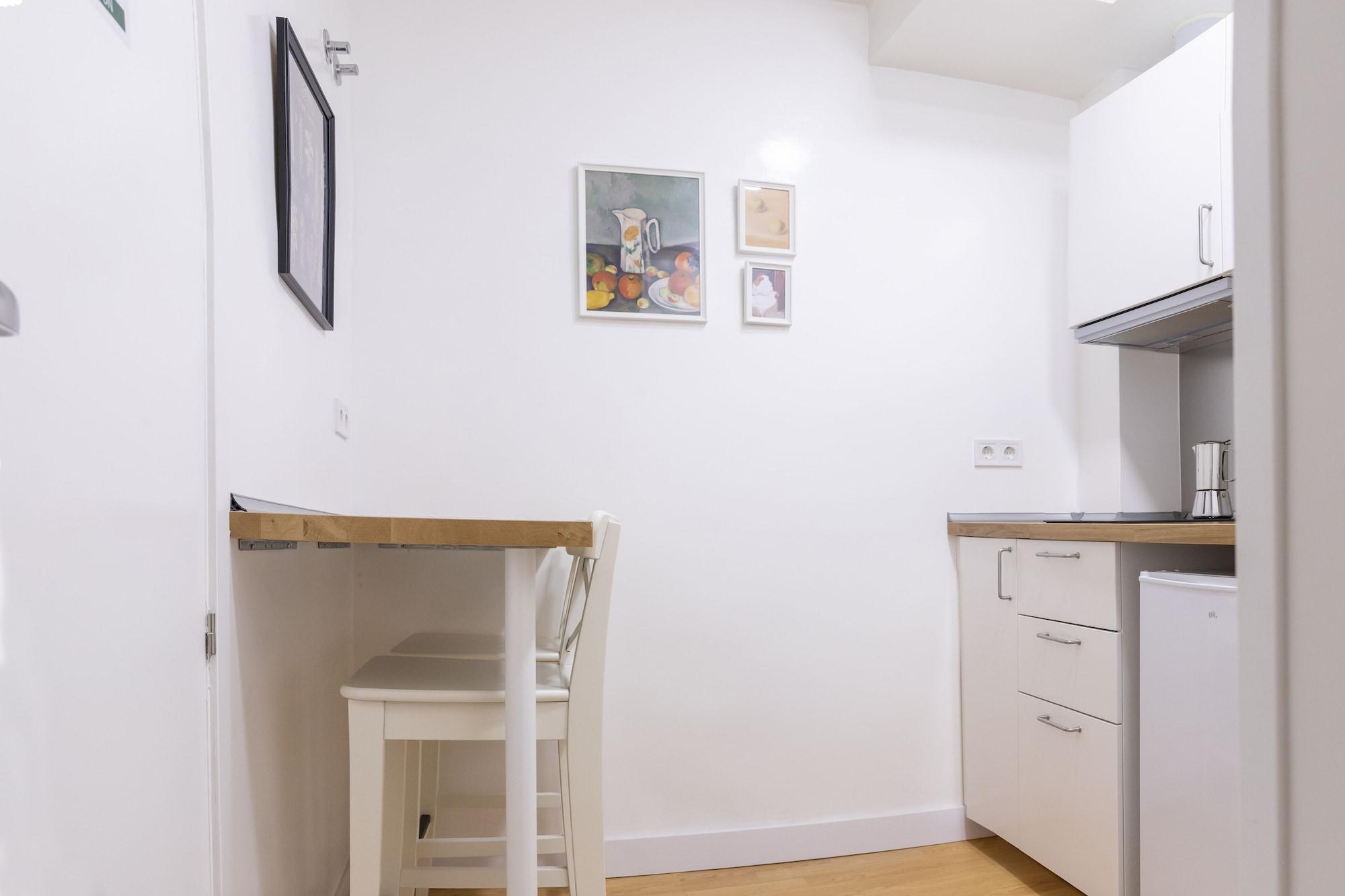 Hostal Montaloya Madrid Ngoại thất bức ảnh