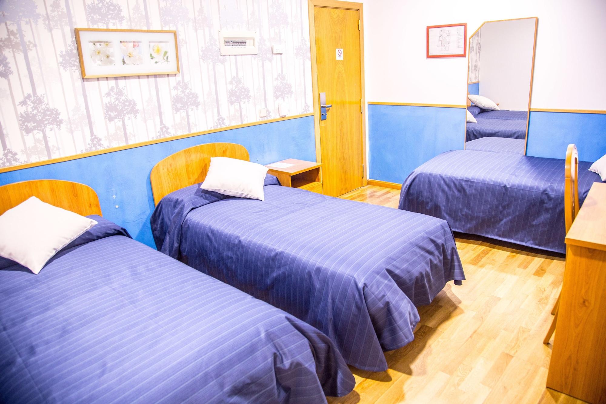 Hostal Montaloya Madrid Ngoại thất bức ảnh
