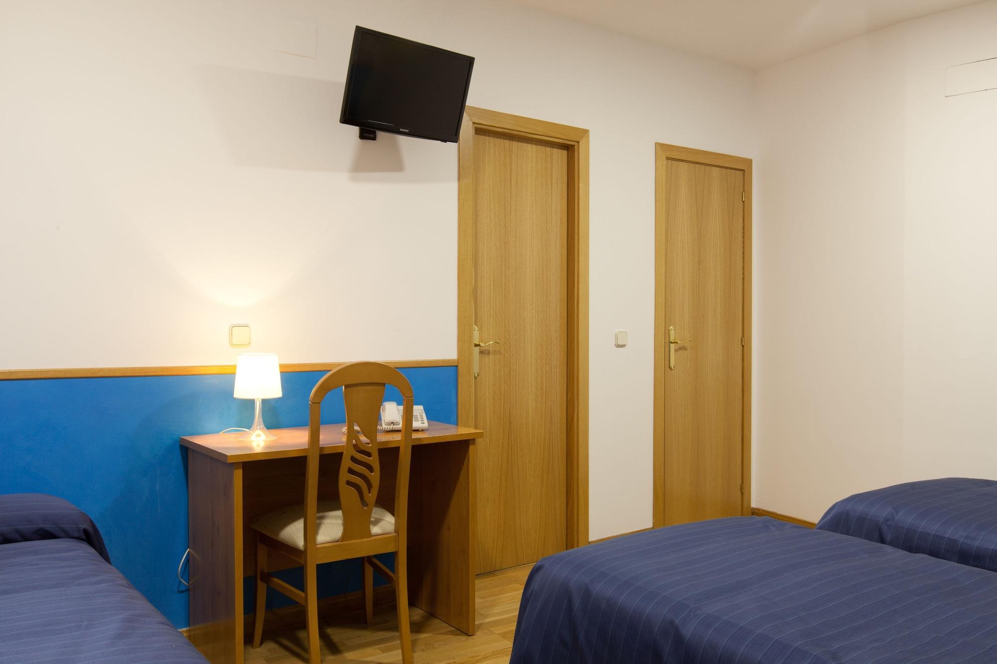 Hostal Montaloya Madrid Ngoại thất bức ảnh