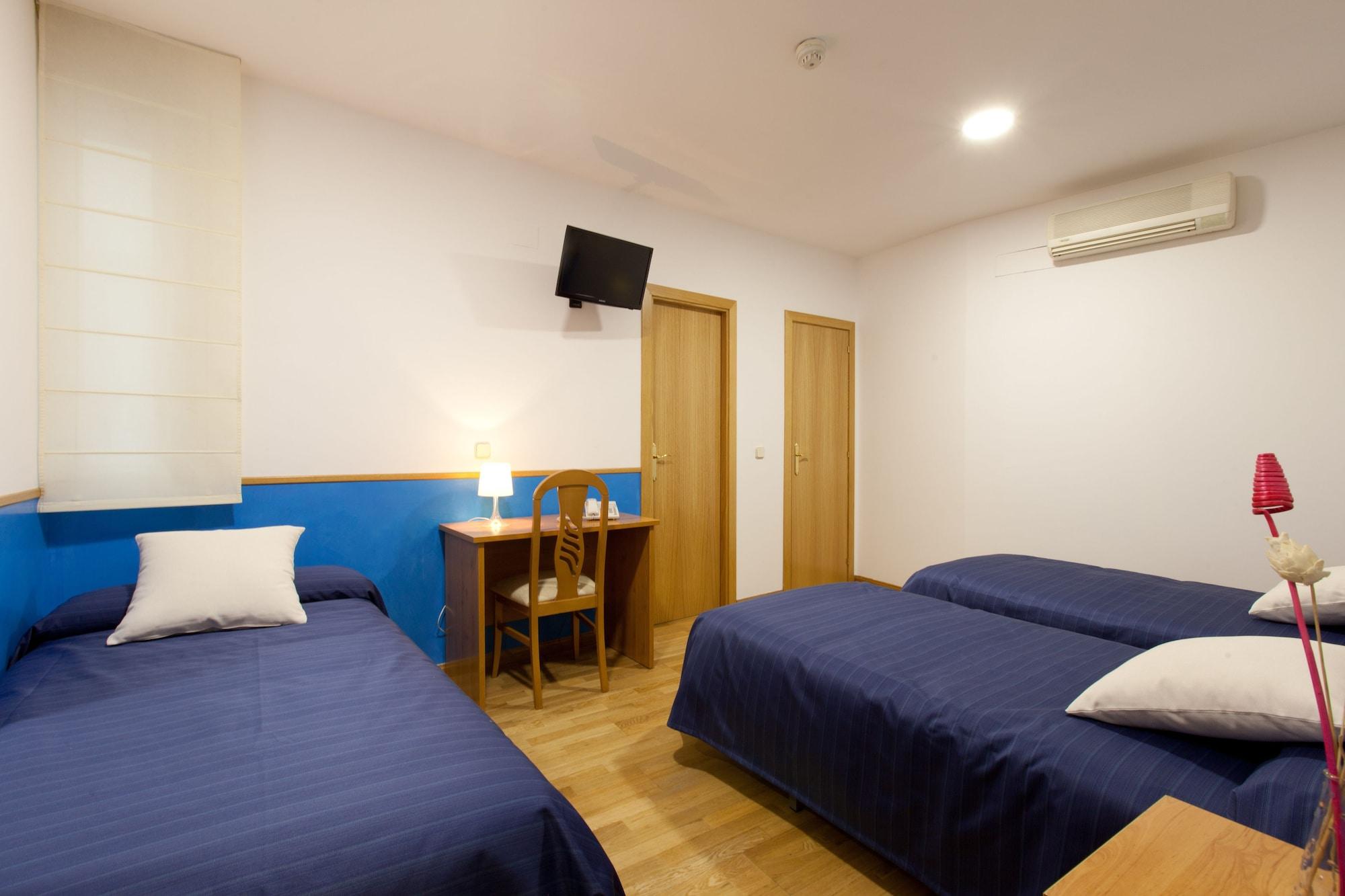 Hostal Montaloya Madrid Ngoại thất bức ảnh