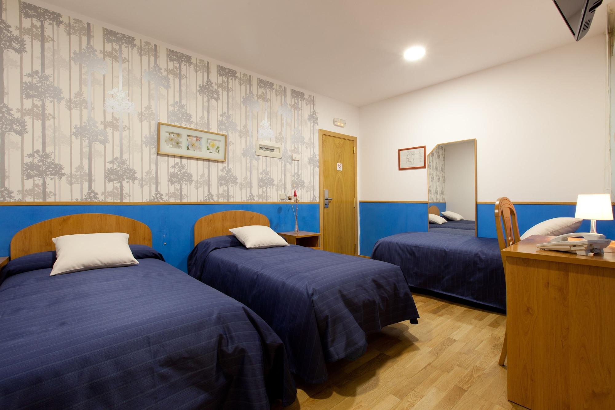 Hostal Montaloya Madrid Ngoại thất bức ảnh