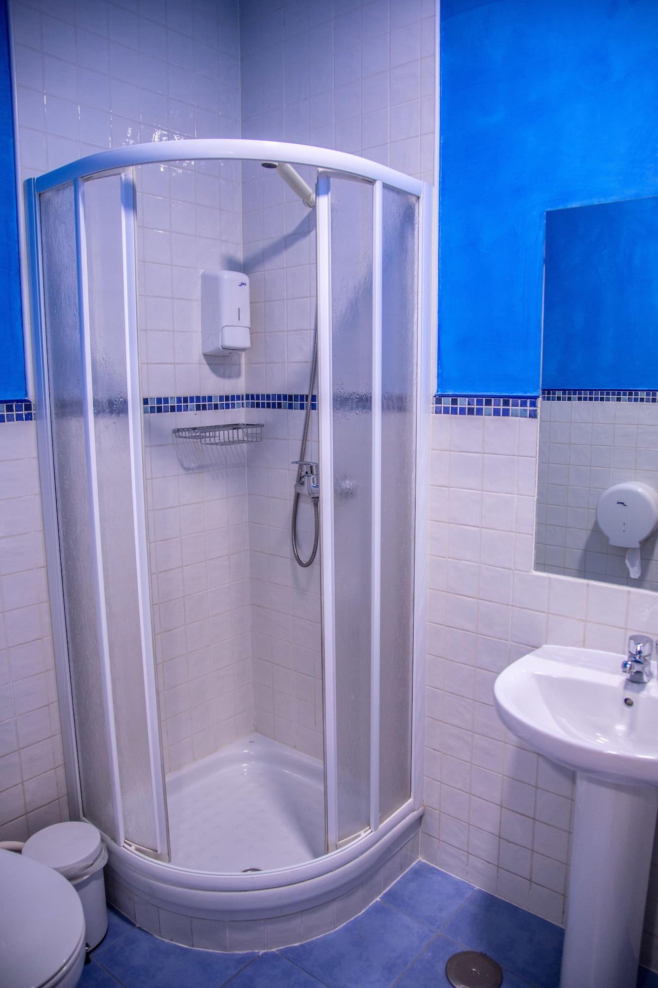 Hostal Montaloya Madrid Ngoại thất bức ảnh