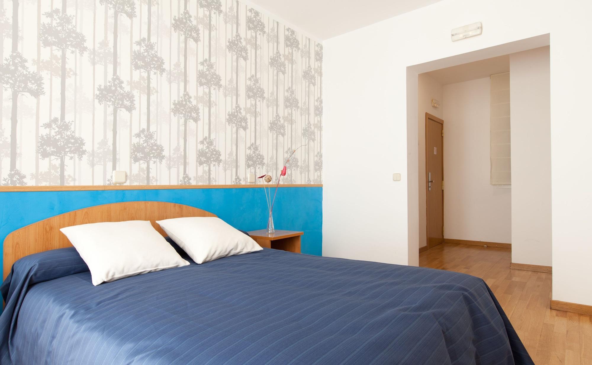 Hostal Montaloya Madrid Ngoại thất bức ảnh