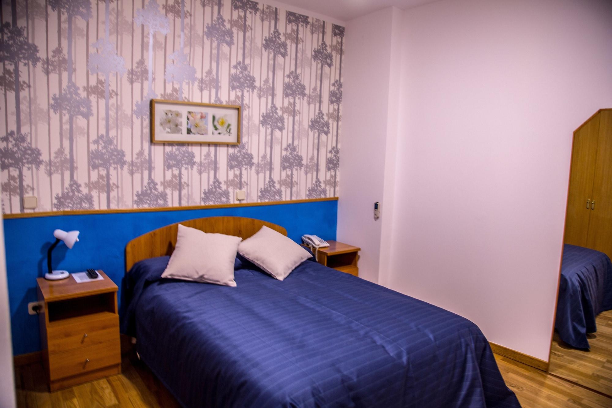 Hostal Montaloya Madrid Ngoại thất bức ảnh
